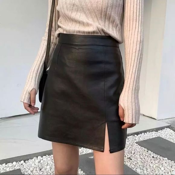 Dresses & Skirts - Faux leather high waist mini skirt in black split hem